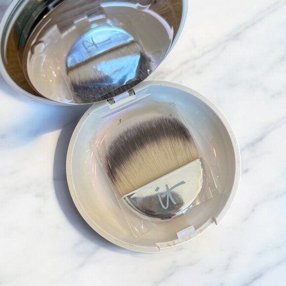 It Cosmetics NEW Celebration Foundation Illumination Powder Medium Tan Shade - Picture 5 of 7